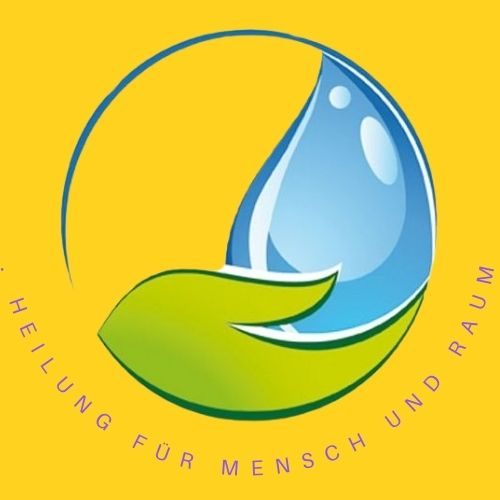Wassertropfen und Blatt in einem Kreis, mit dem Text „Heilung für Mensch und Raum“.