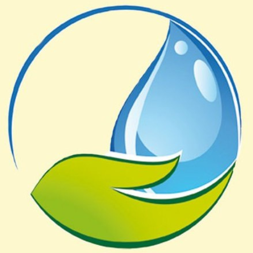 Logo Feng Shui und Geistiges Heilen Wassertropfen auf einem Blatt, symbolisiert Nachhaltigkeit und Umweltbewusstsein.